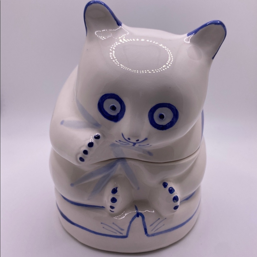 Vintage Nancy Lopez Pandemonium Pottery Blue White Lidded Trinket Jar Dish. 1981